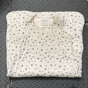 Gunamuna Toddler Sleep Sack with Gray Polka Dots